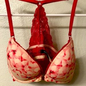 Adore Me Floral pattern front clasp